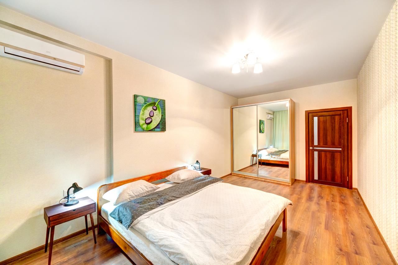 Апартаменты Apartments near Ocean Plaza Киев